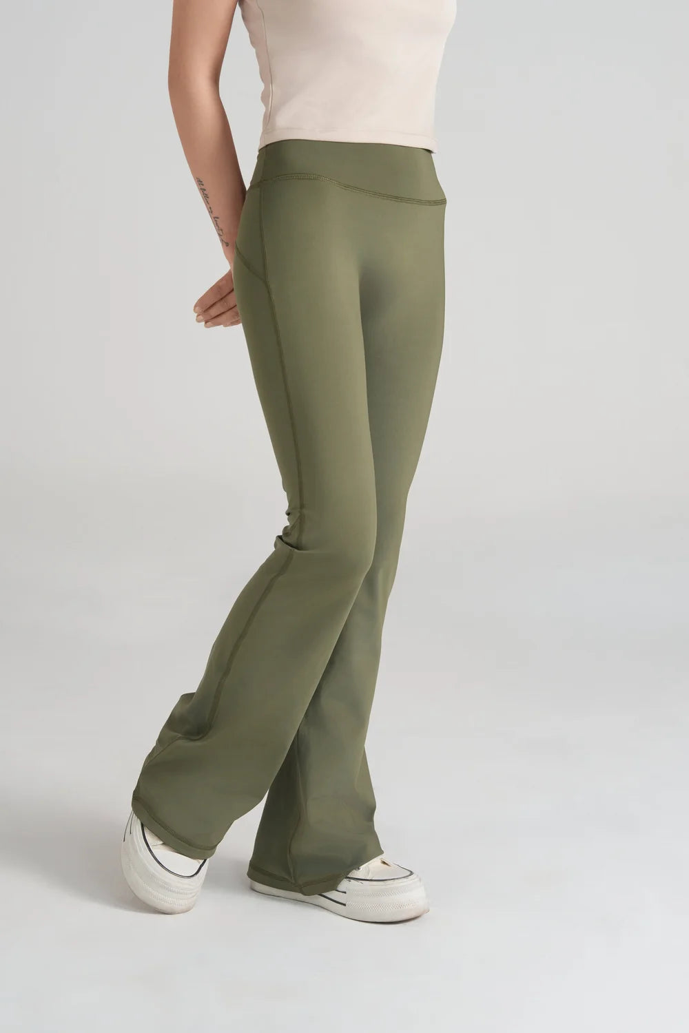 Soft Sculpt Flare Leg